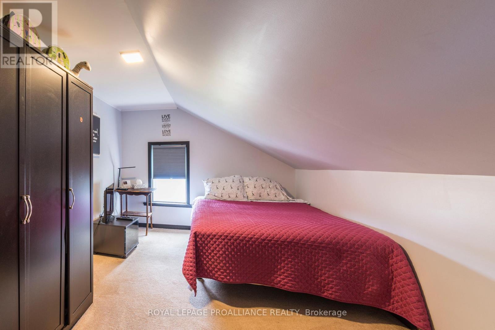 113 South Trent Street, Quinte West, Ontario  K0K 2C0 - Photo 27 - X12470314