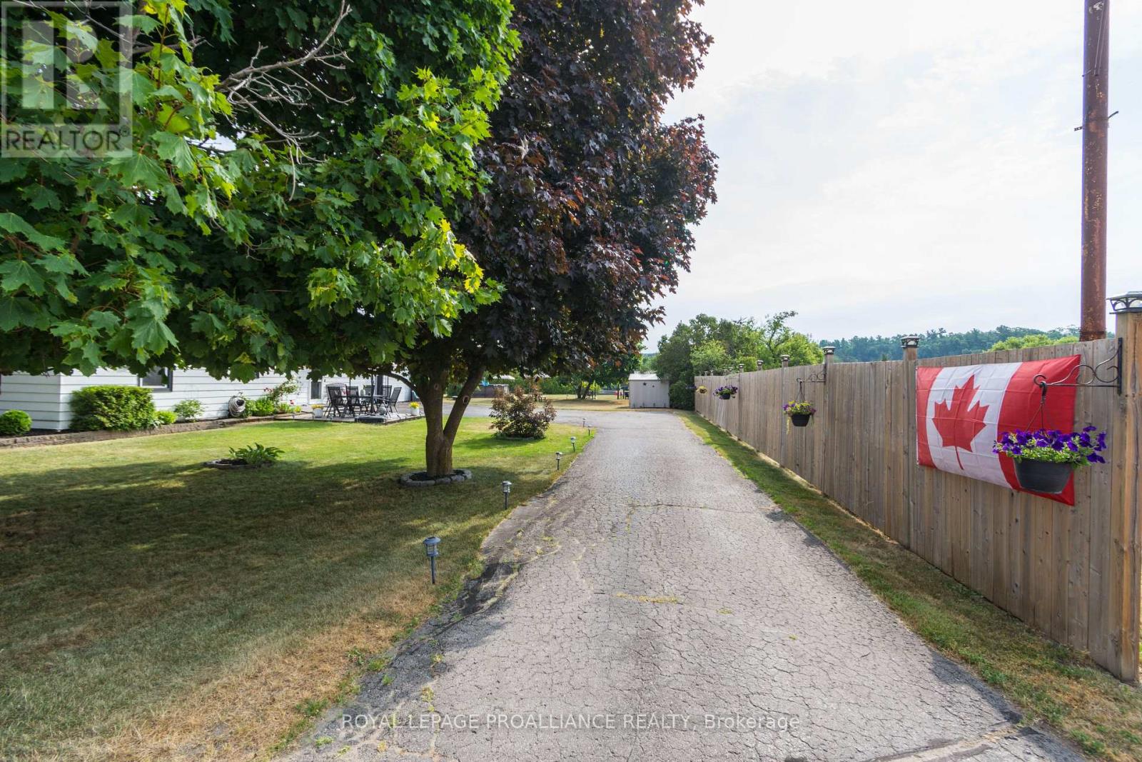 113 South Trent Street, Quinte West, Ontario  K0K 2C0 - Photo 4 - X12470314