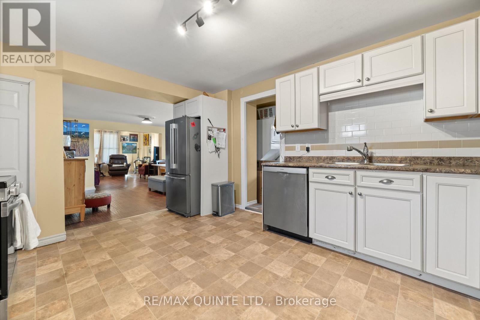 246 Foster Avenue, Belleville, Ontario  K8N 3R3 - Photo 13 - X12471332