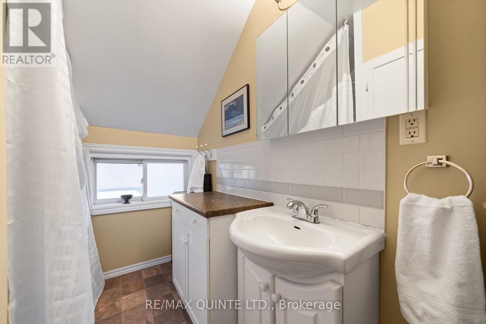 246 Foster Avenue, Belleville, Ontario  K8N 3R3 - Photo 28 - X12471332