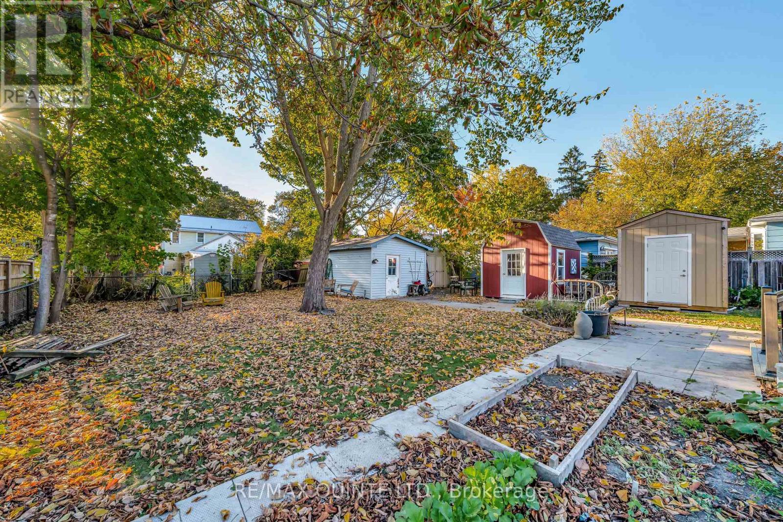 246 Foster Avenue, Belleville, Ontario  K8N 3R3 - Photo 39 - X12471332