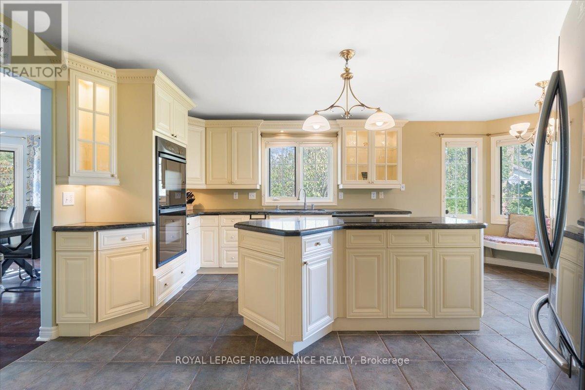 685 County Road 28, Prince Edward County, Ontario  K8N 4Z7 - Photo 11 - X12473088