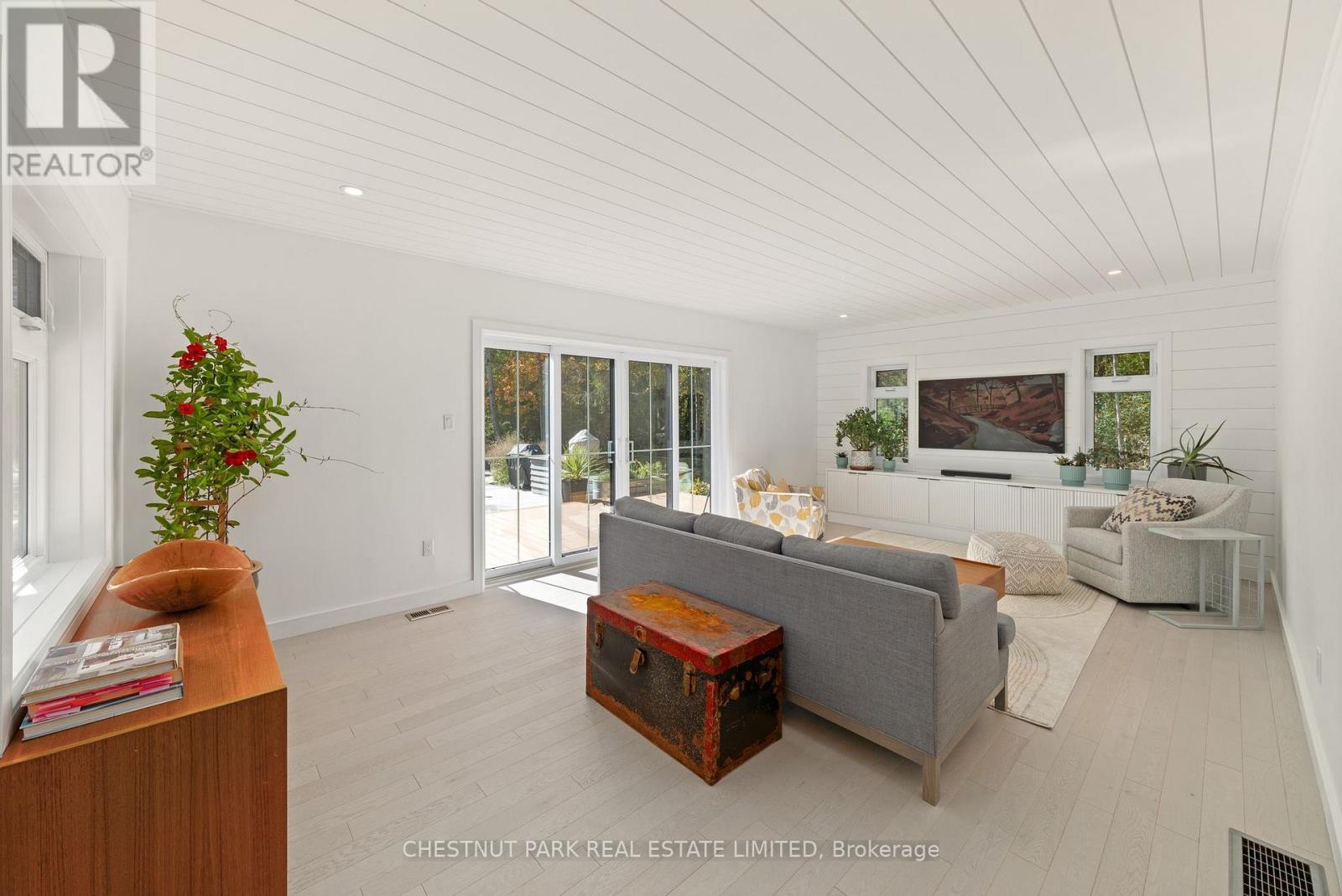 407 County Road 4, Prince Edward County, Ontario  K0K 2T0 - Photo 15 - X12473480