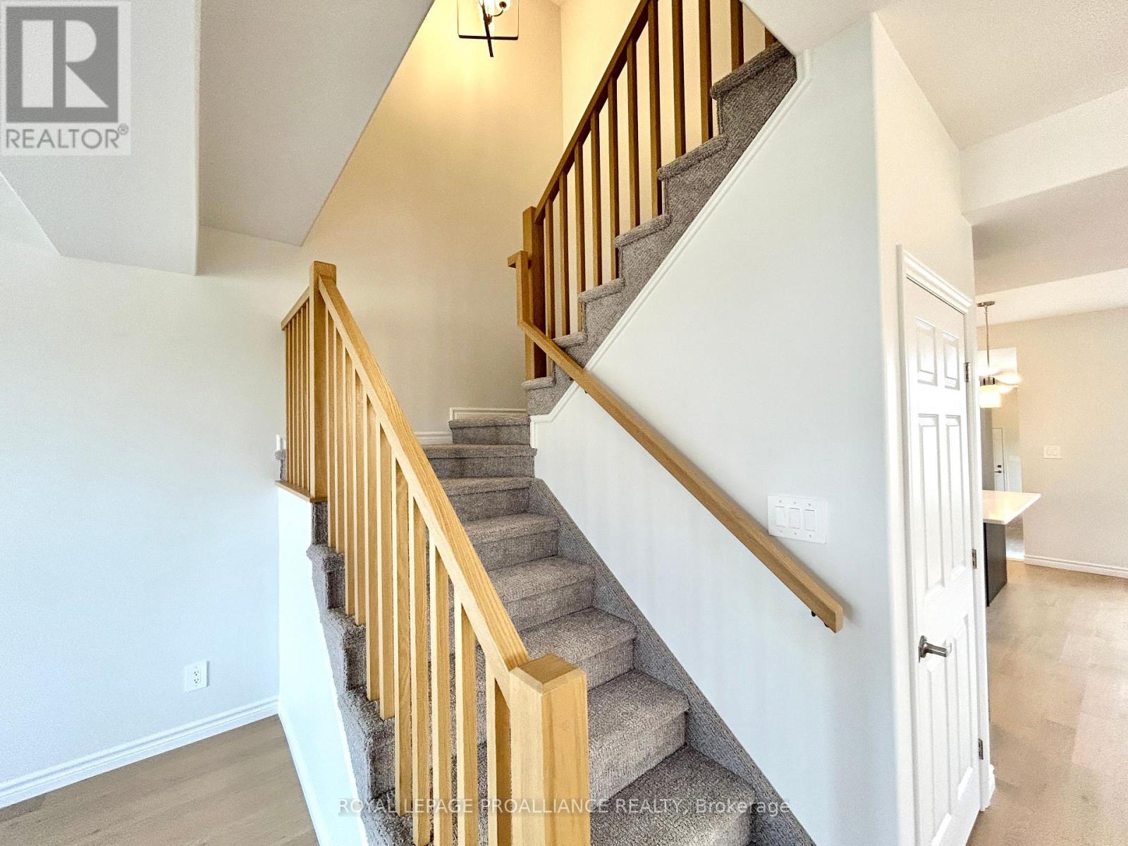 12 Riverstone Way, Belleville, Ontario  K8N 0S6 - Photo 15 - X12473725
