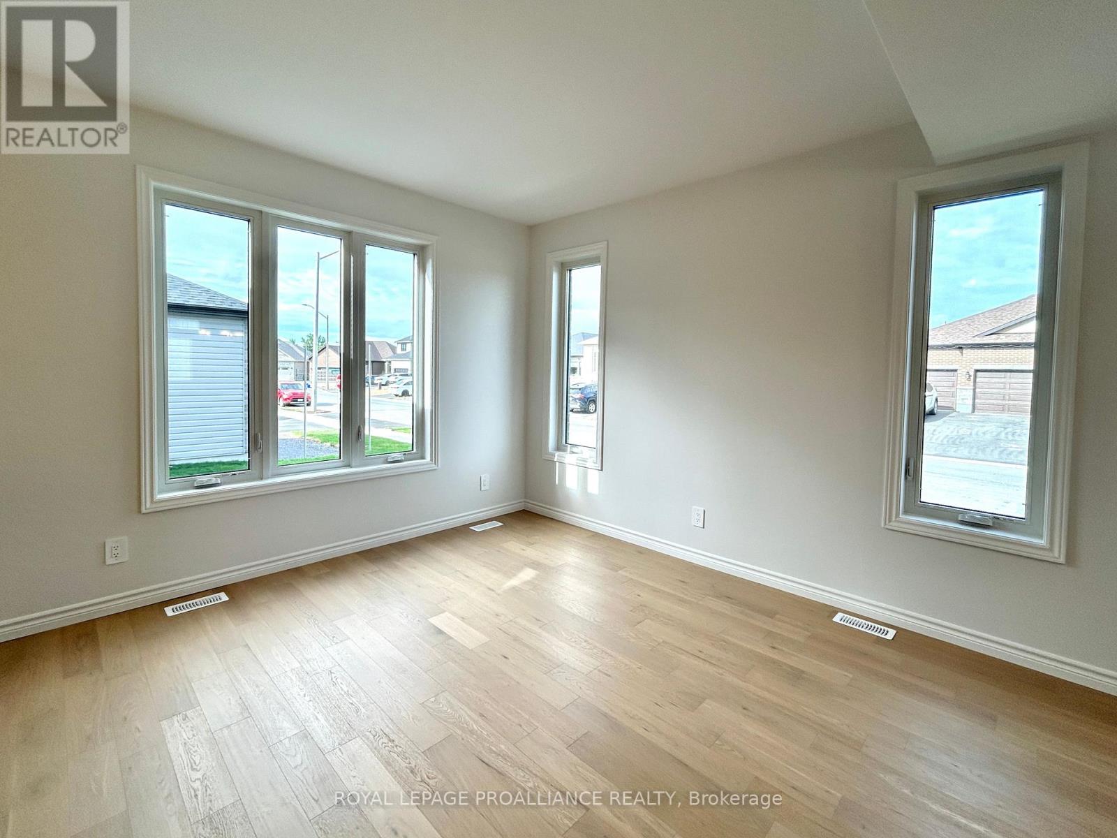 12 Riverstone Way, Belleville, Ontario  K8N 0S6 - Photo 7 - X12473725