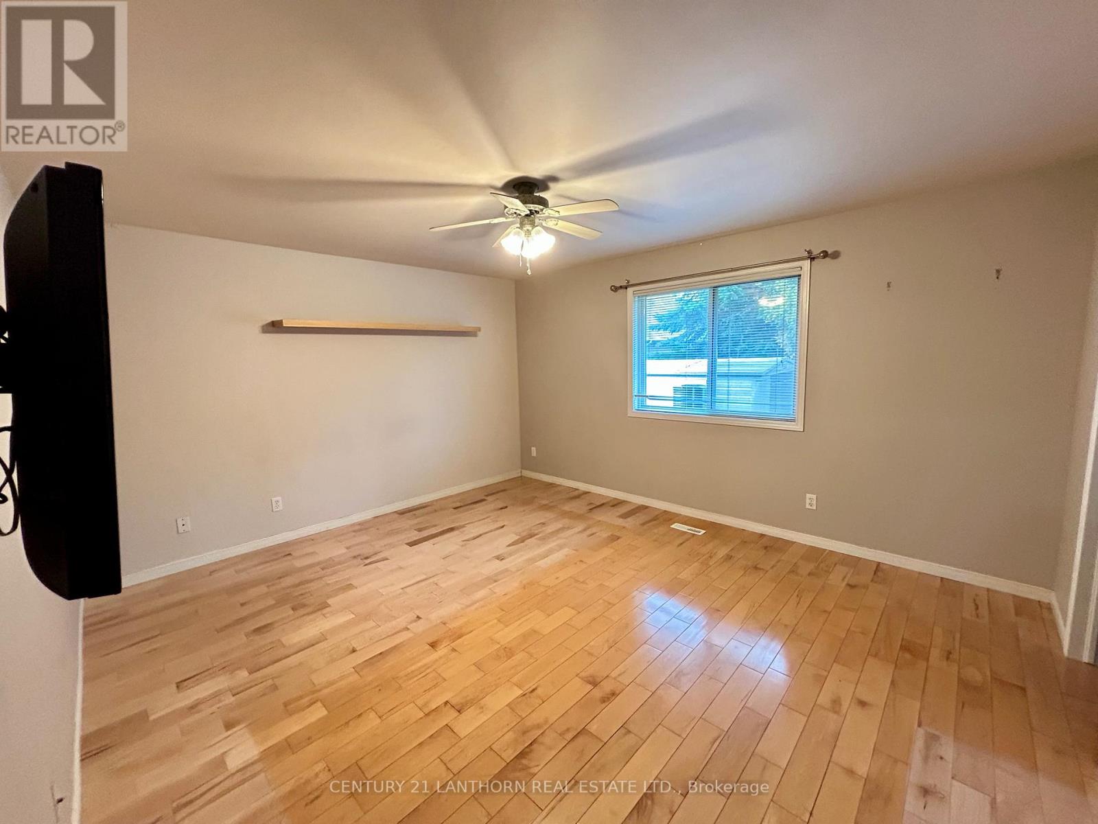 11 Sumac Terrace, Belleville, Ontario  K8N 5X6 - Photo 27 - X12474102