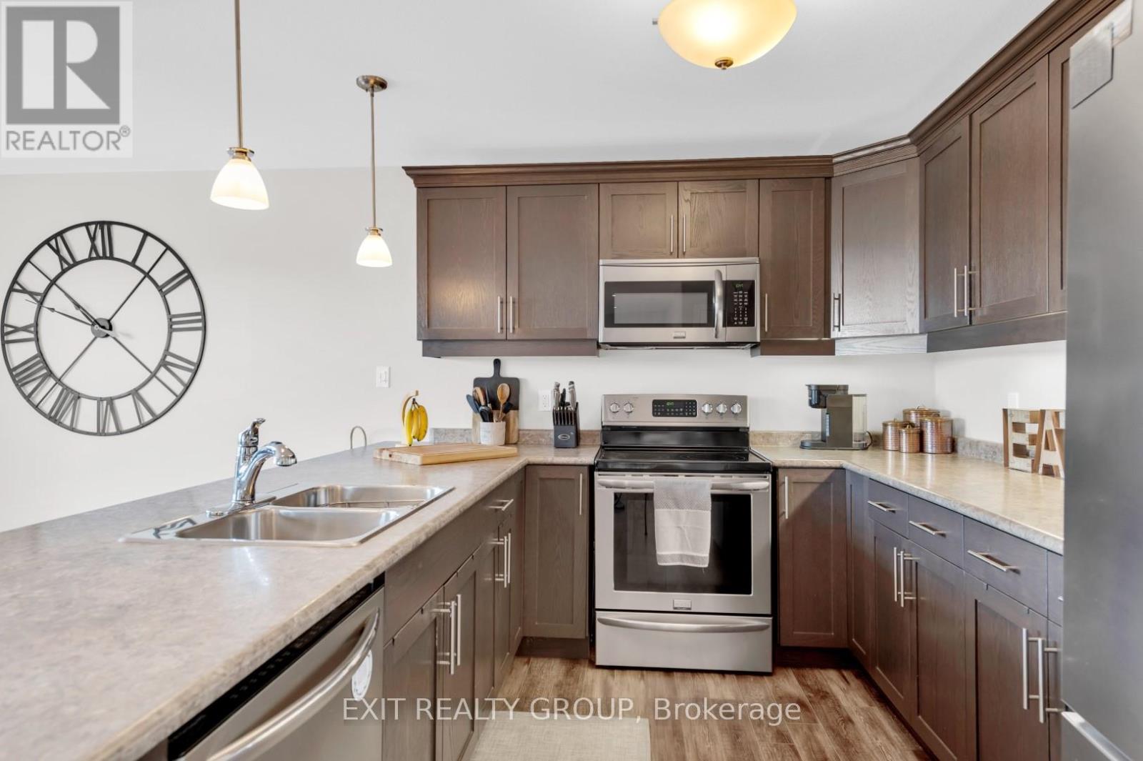 25 Meagan Lane, Quinte West, Ontario  K0K 2C0 - Photo 12 - X12474622