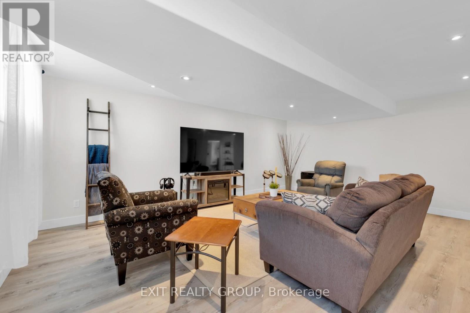 25 Meagan Lane, Quinte West, Ontario  K0K 2C0 - Photo 18 - X12474622