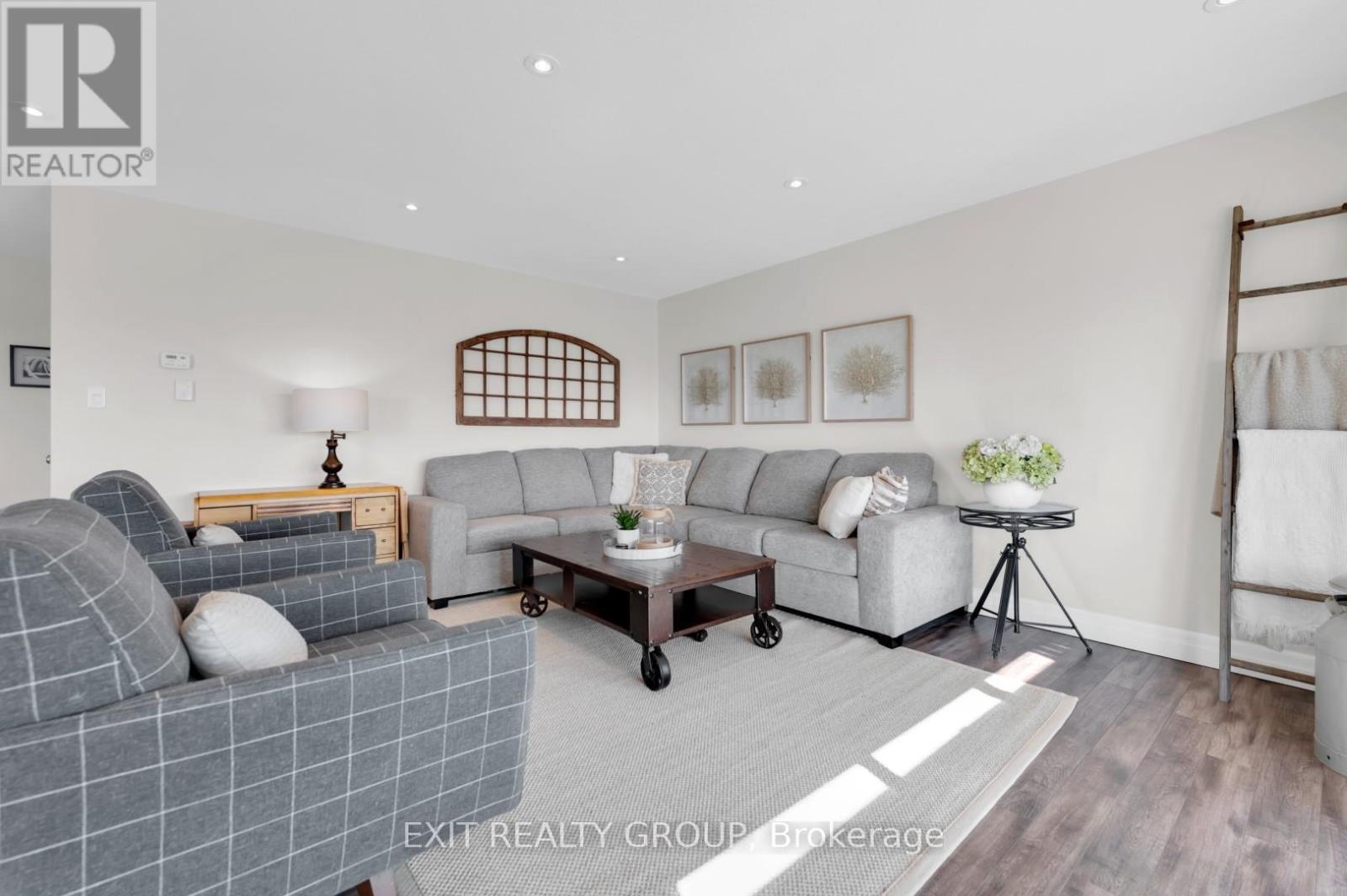 25 Meagan Lane, Quinte West, Ontario  K0K 2C0 - Photo 5 - X12474622