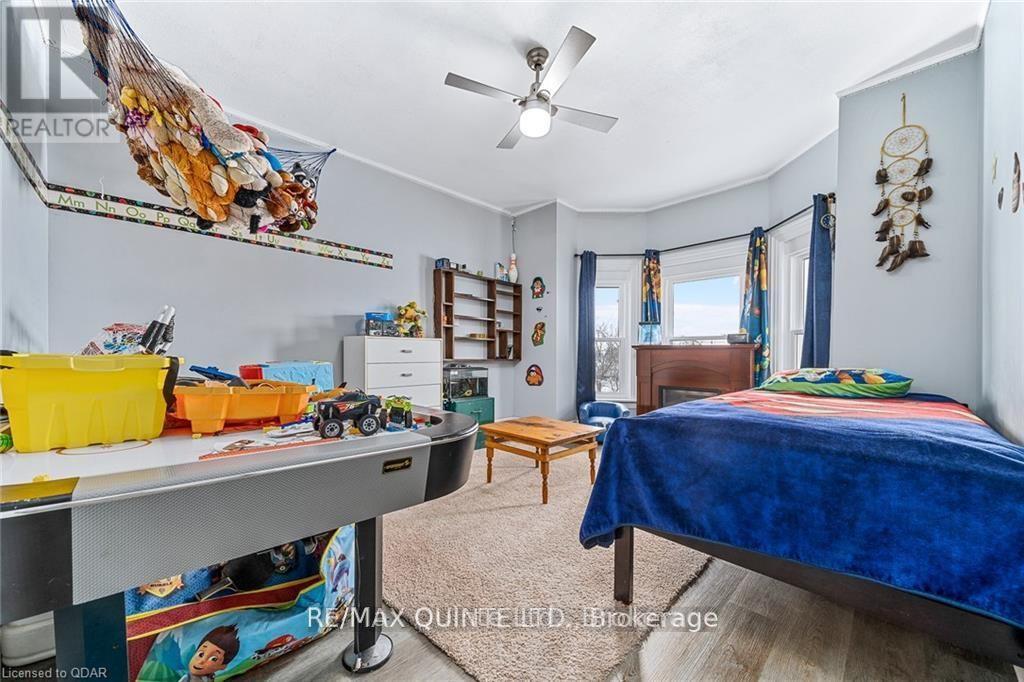 58 Avondale Road, Belleville, Ontario  K8P 4G3 - Photo 14 - X12475564