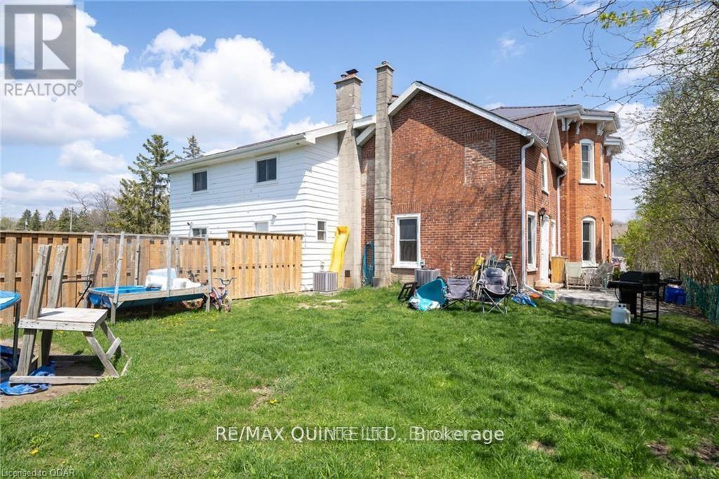 58 Avondale Road, Belleville, Ontario  K8P 4G3 - Photo 18 - X12475564