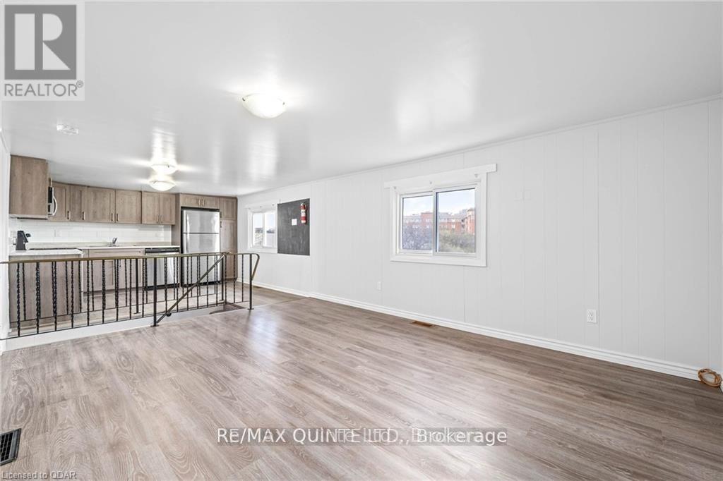 58 Avondale Road, Belleville, Ontario  K8P 4G3 - Photo 25 - X12475564