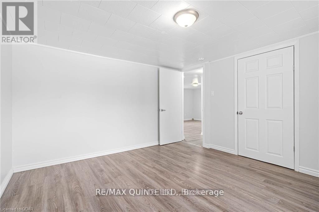 58 Avondale Road, Belleville, Ontario  K8P 4G3 - Photo 28 - X12475564