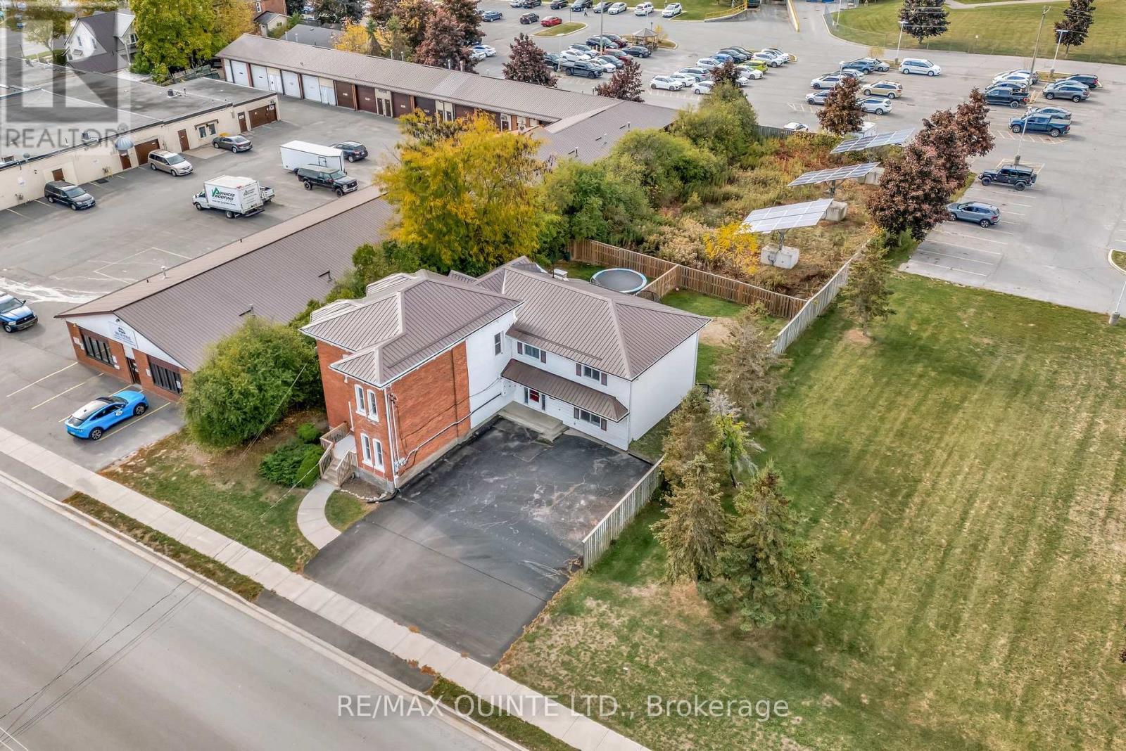 58 Avondale Road, Belleville, Ontario  K8P 4G3 - Photo 38 - X12475564