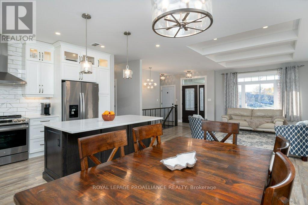 50 Stonegate Crescent, Quinte West, Ontario  K0K 2C0 - Photo 13 - X12476281