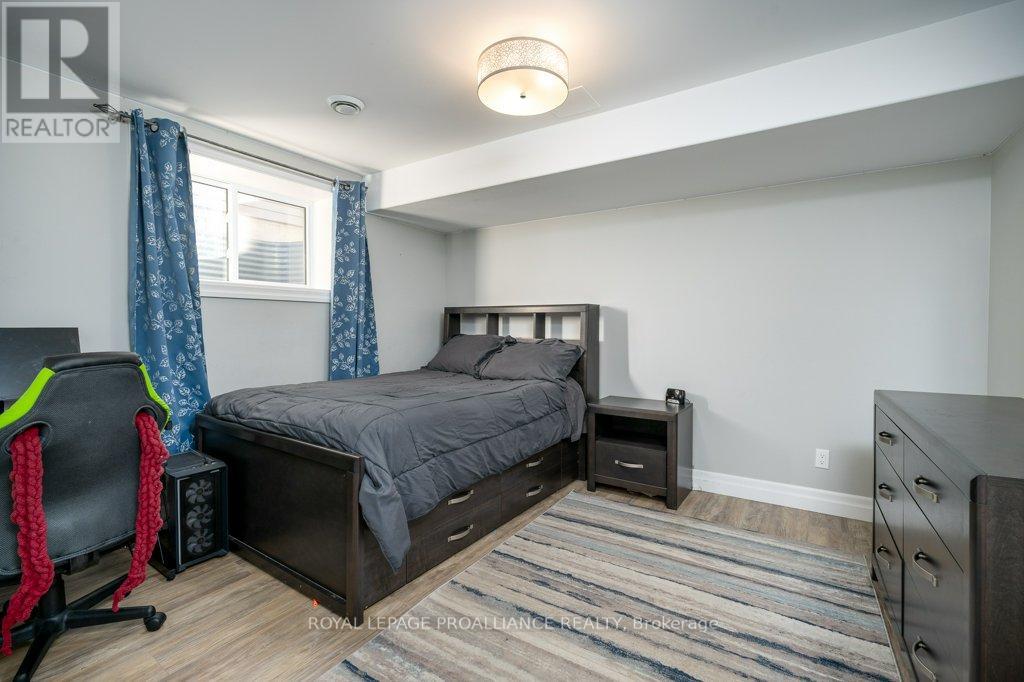 50 Stonegate Crescent, Quinte West, Ontario  K0K 2C0 - Photo 32 - X12476281