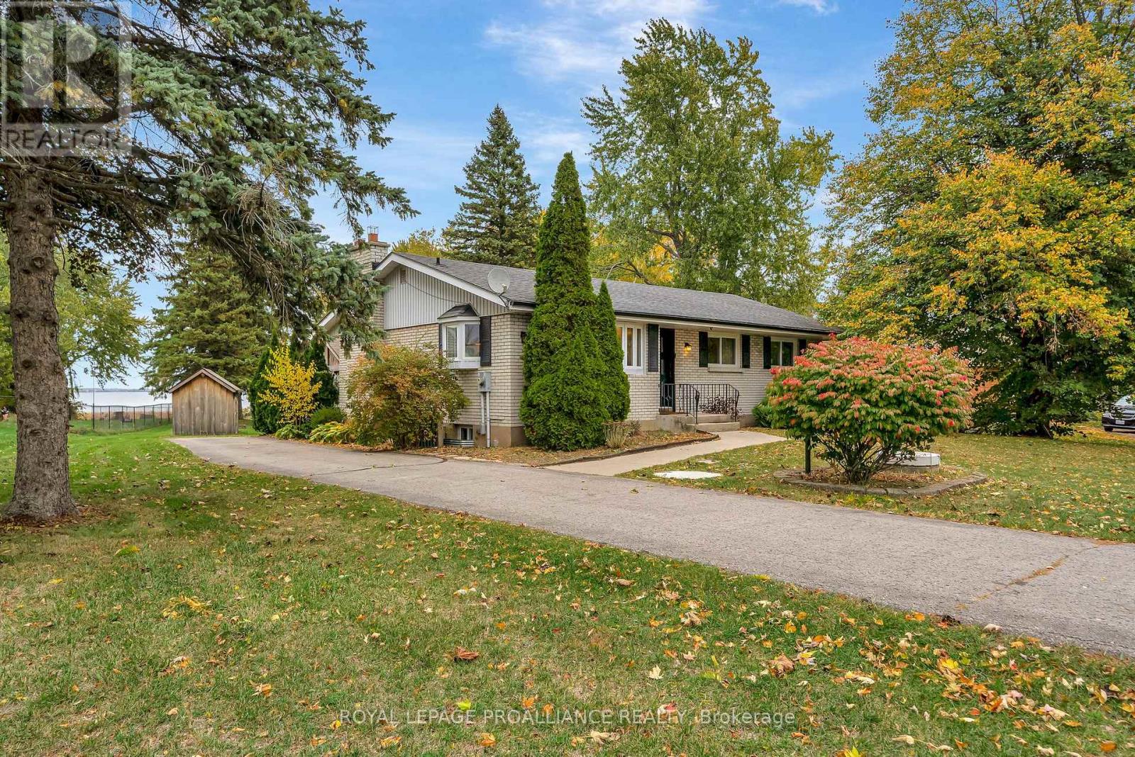 97 Roseland Drive, Quinte West, Ontario  K0K 1L0 - Photo 3 - X12477100