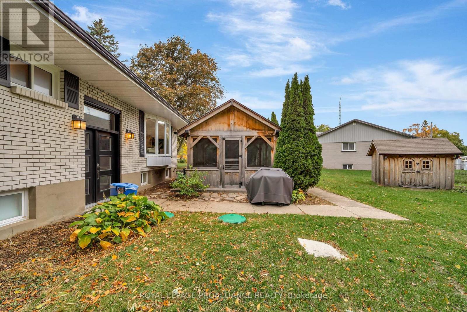 97 Roseland Drive, Quinte West, Ontario  K0K 1L0 - Photo 40 - X12477100