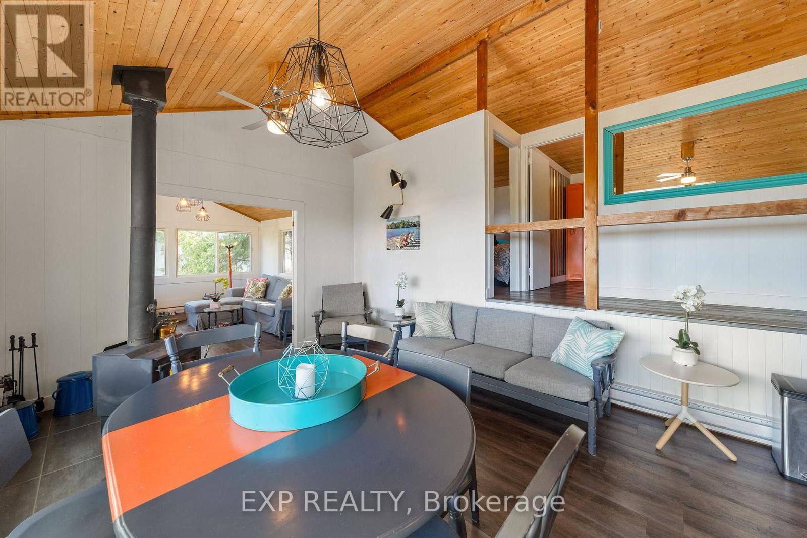 23 Pc Lane, Prince Edward County, Ontario  K0K 2T0 - Photo 11 - X12477154