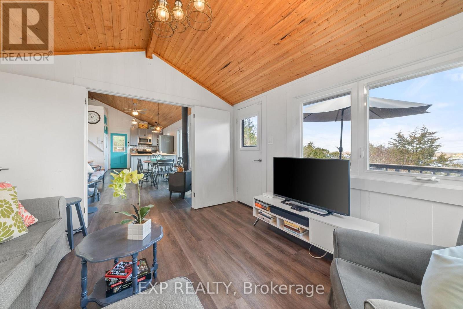 23 Pc Lane, Prince Edward County, Ontario  K0K 2T0 - Photo 15 - X12477154