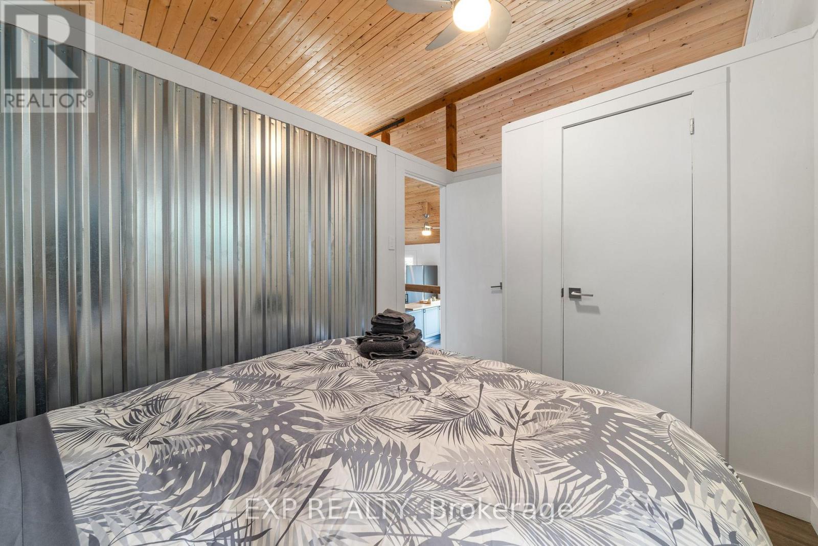 23 Pc Lane, Prince Edward County, Ontario  K0K 2T0 - Photo 21 - X12477154