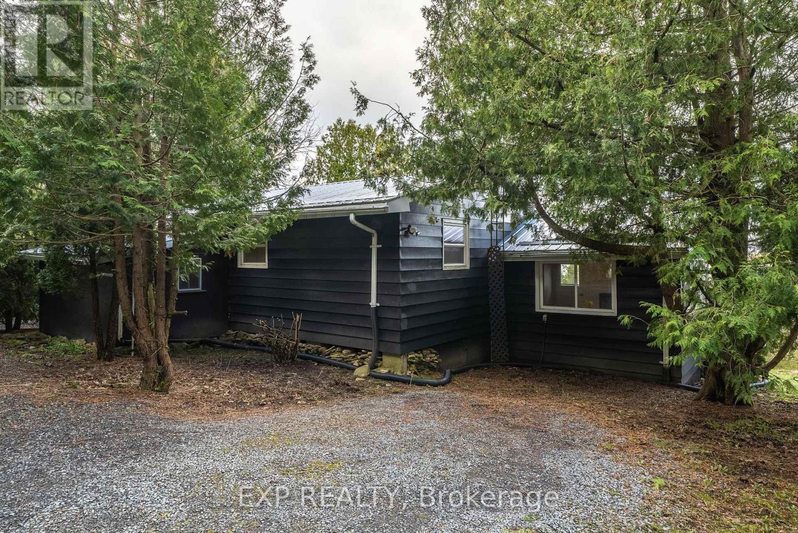 23 Pc Lane, Prince Edward County, Ontario  K0K 2T0 - Photo 43 - X12477154