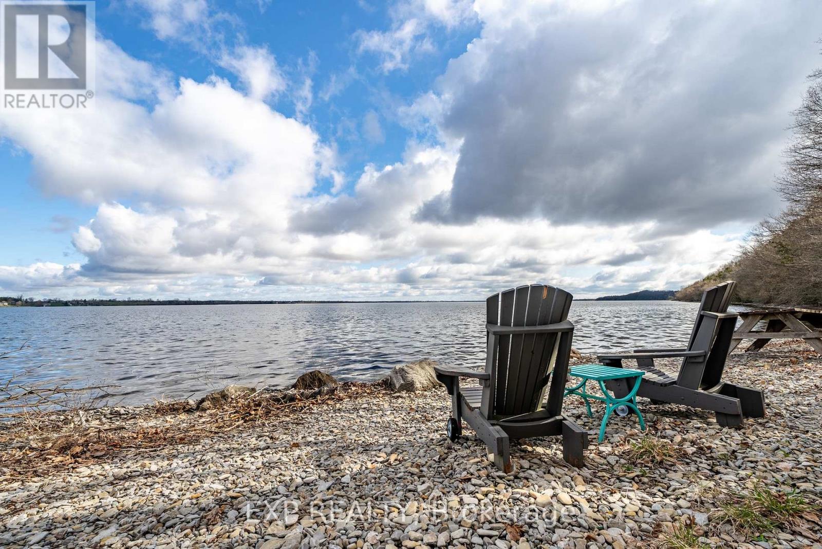 23 Pc Lane, Prince Edward County, Ontario  K0K 2T0 - Photo 5 - X12477154