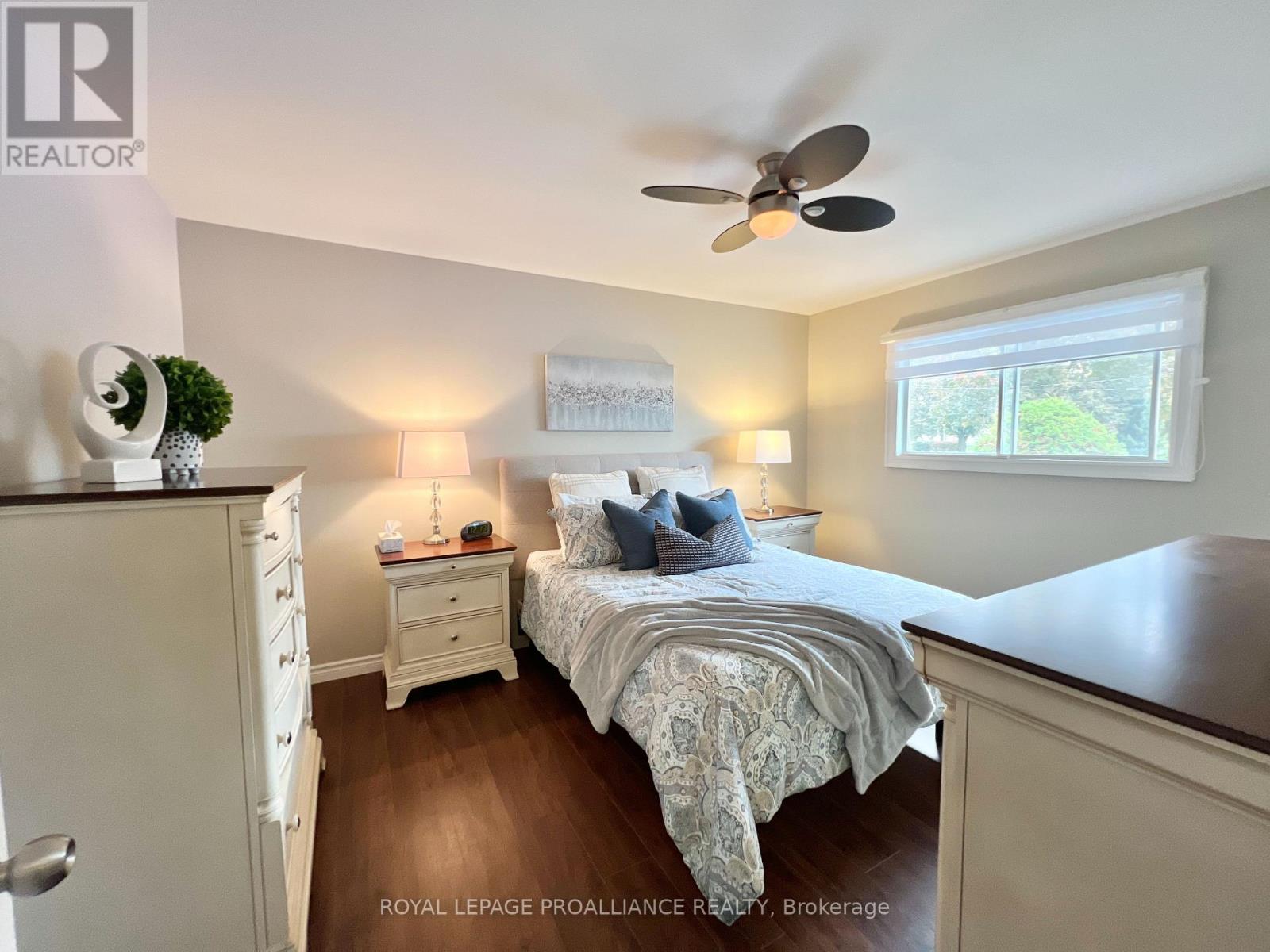 11 Stavebank Road, Belleville, Ontario  K8P 2N7 - Photo 8 - X12480137