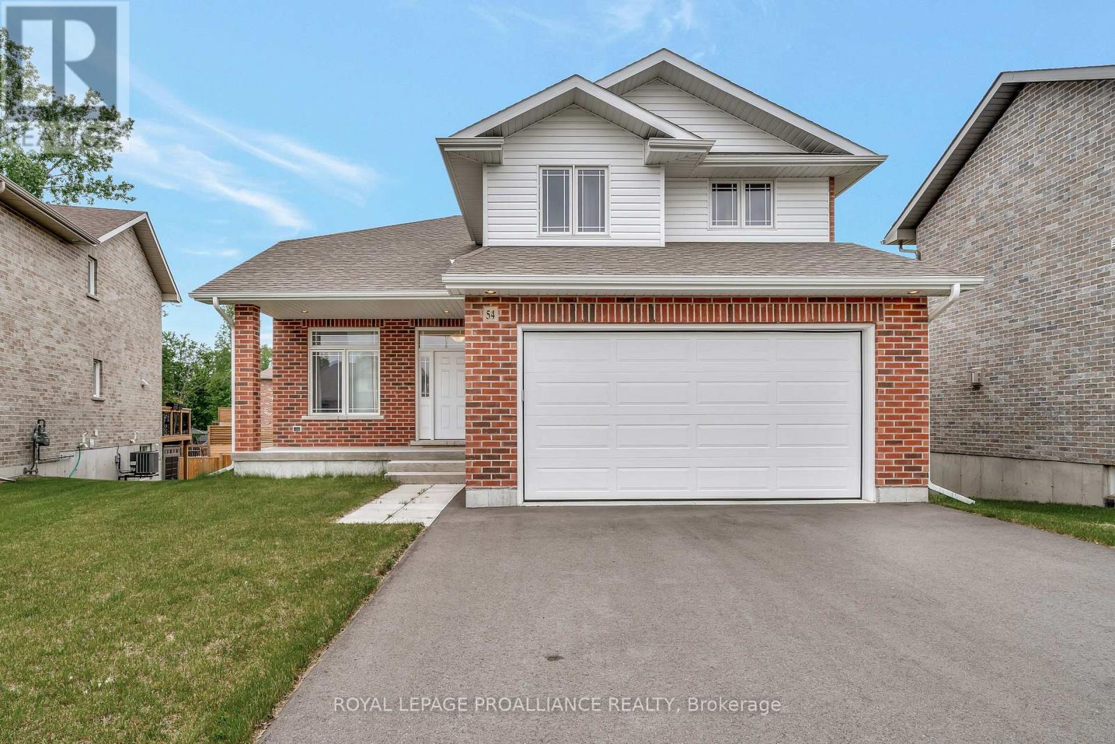 54 LANARK DRIVE, Belleville, Ontario