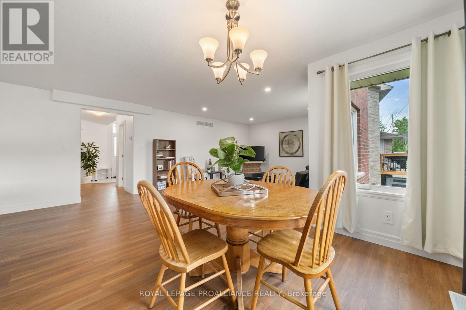 54 Lanark Drive, Belleville, Ontario  K8N 0G7 - Photo 17 - X12480230