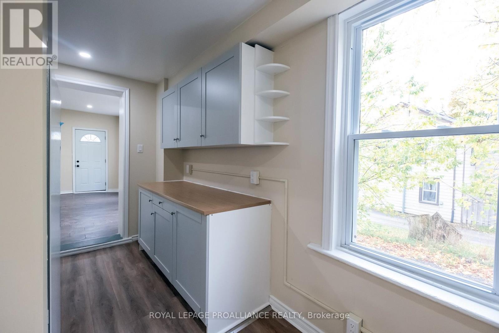90 Dundas Street E, Belleville, Ontario  K8N 1C1 - Photo 11 - X12480290