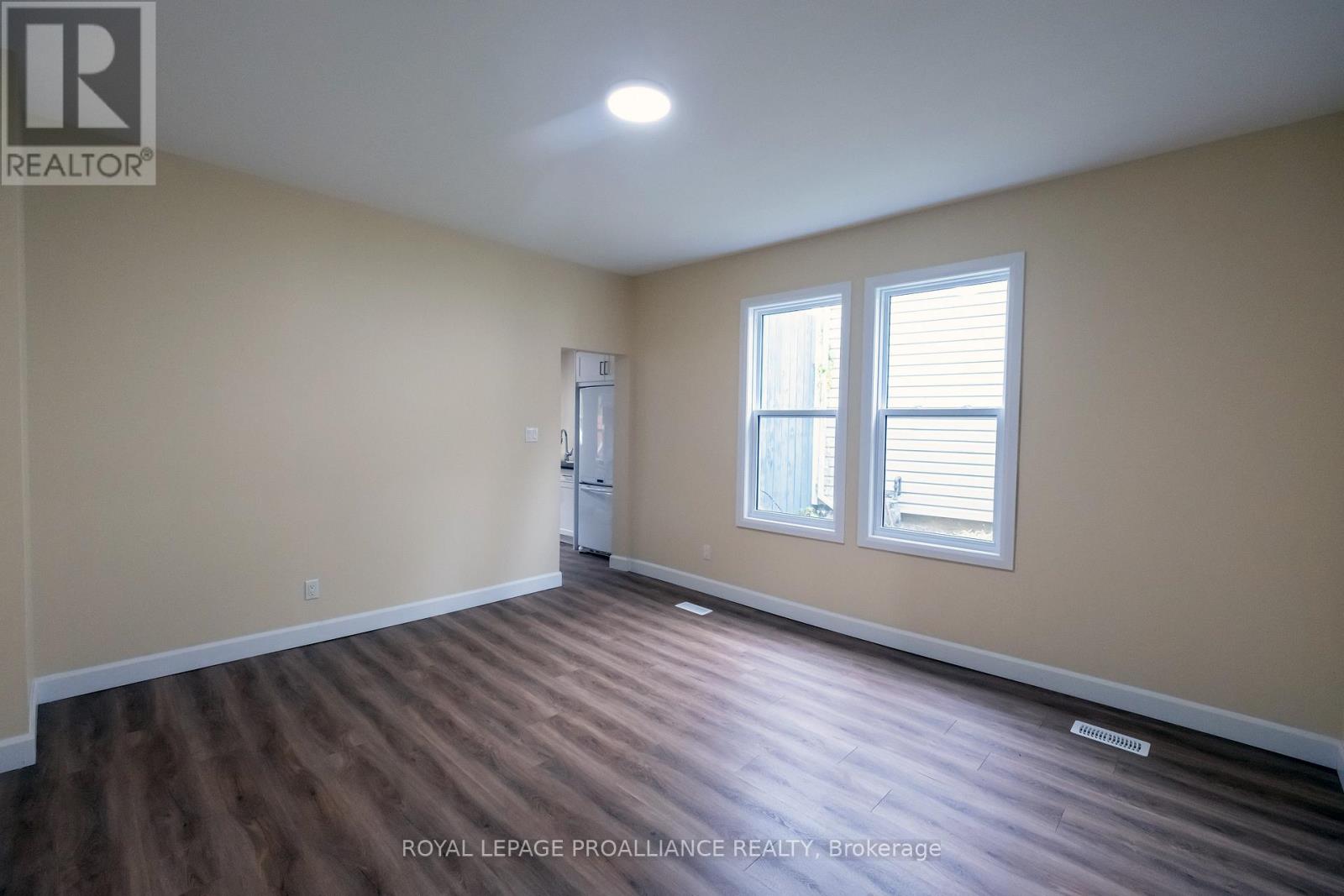 90 Dundas Street E, Belleville, Ontario  K8N 1C1 - Photo 19 - X12480290