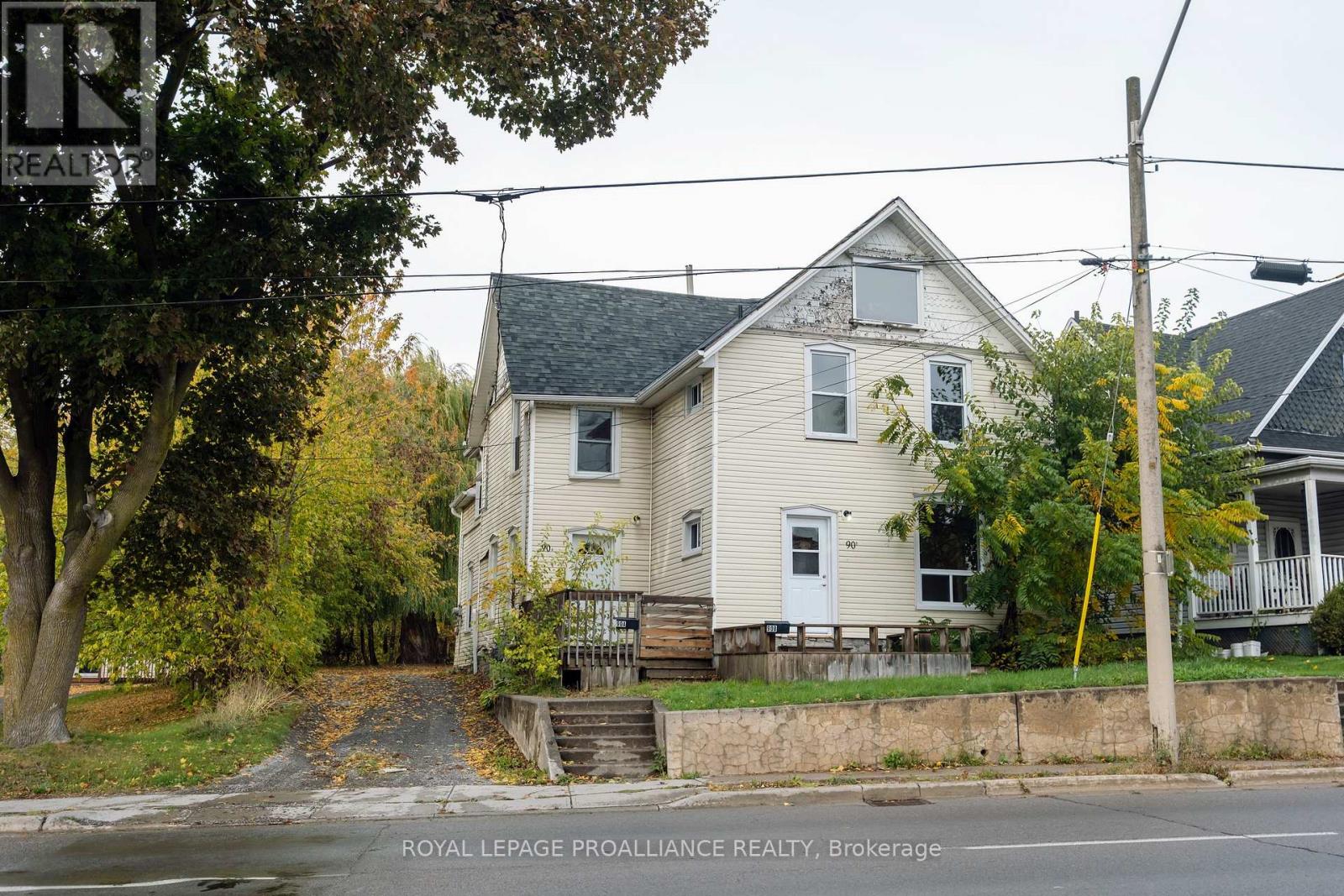 90 Dundas Street E, Belleville, Ontario  K8N 1C1 - Photo 2 - X12480290