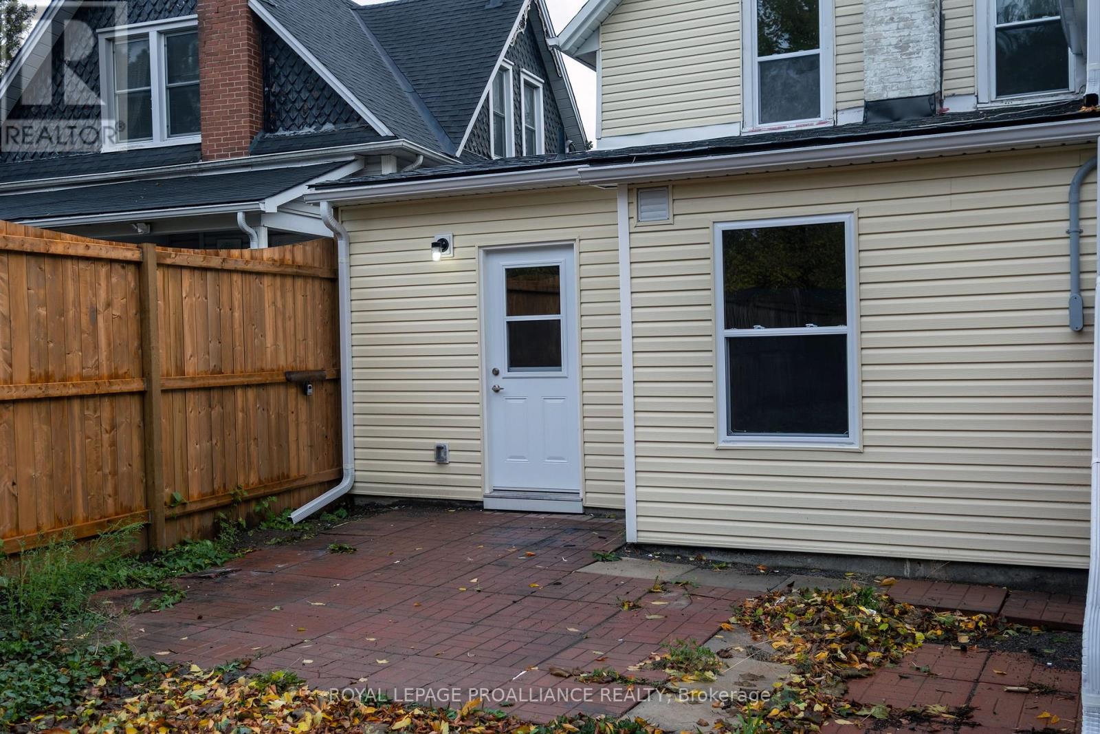 90 Dundas Street E, Belleville, Ontario  K8N 1C1 - Photo 28 - X12480290