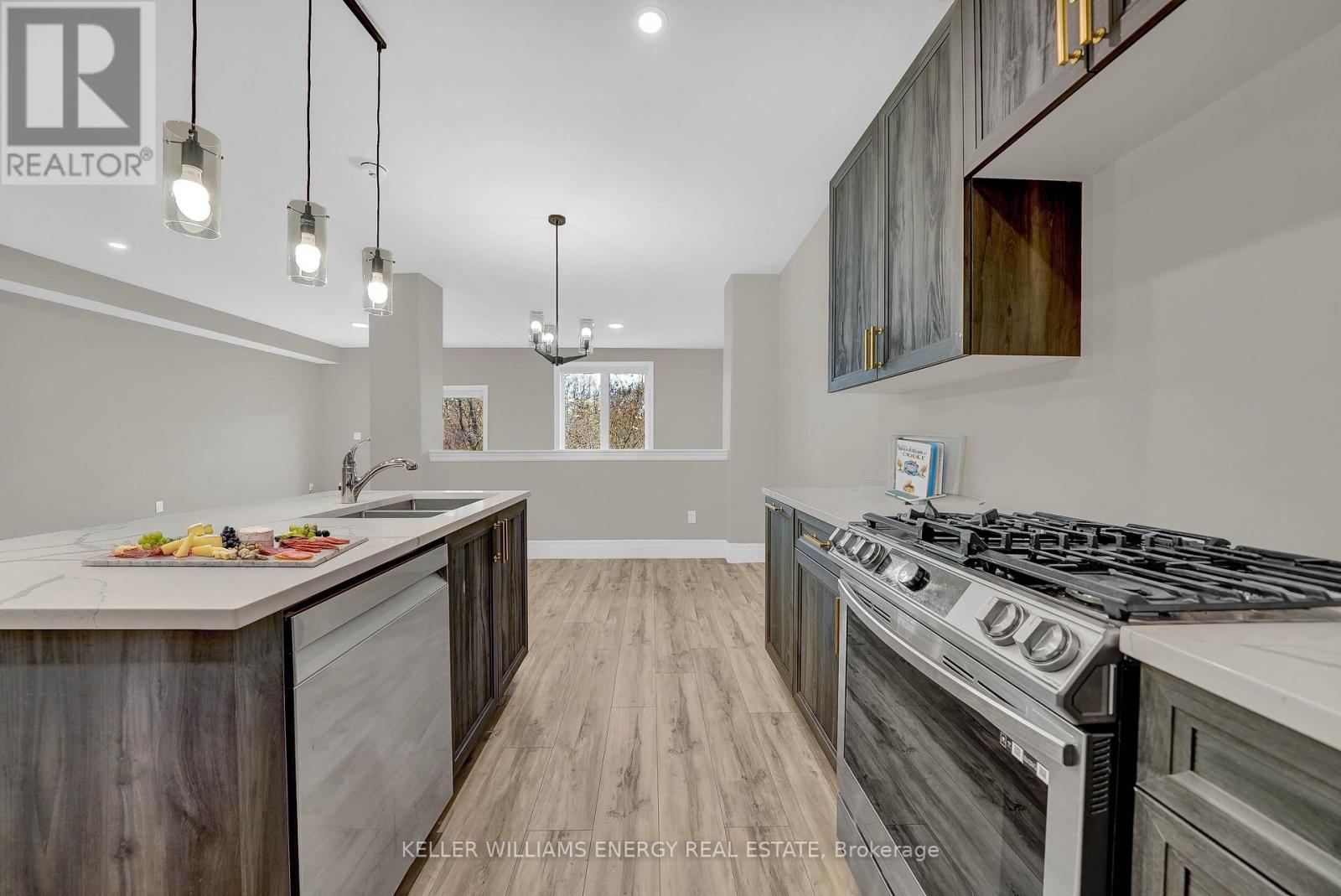 75 Markland Avenue, Prince Edward County, Ontario  K0K 2T0 - Photo 11 - X12481079