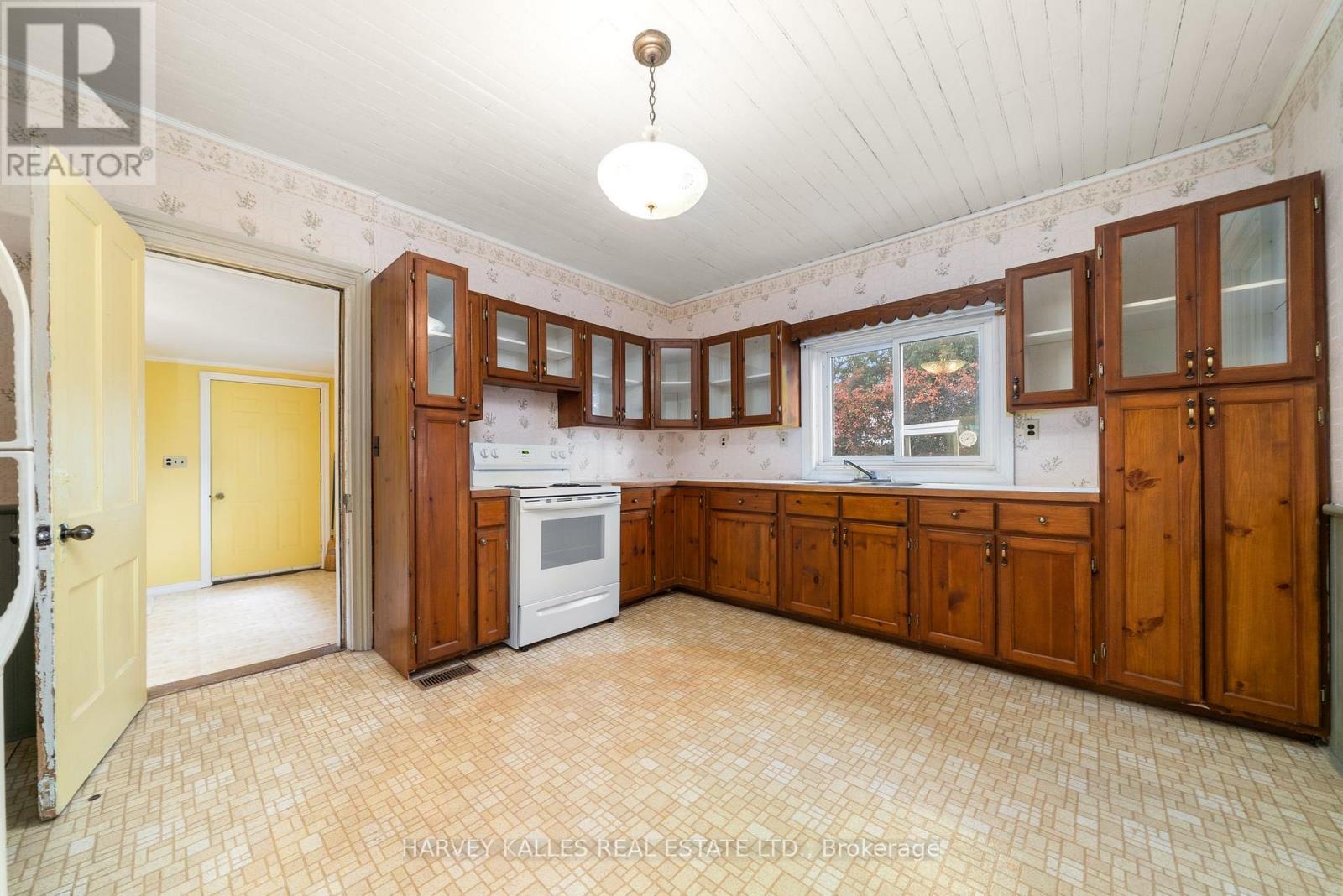 2068 County Road 5 Road, Prince Edward County, Ontario  K0K 2T0 - Photo 19 - X12481707