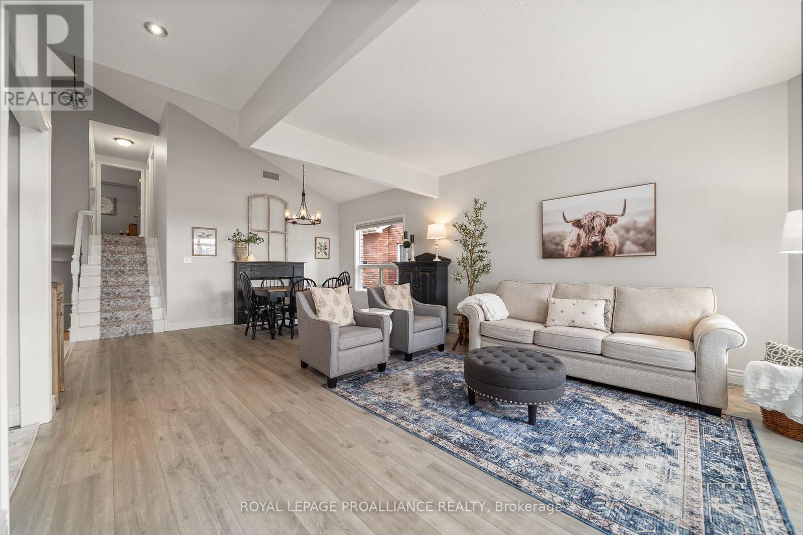 9 Spruce Gardens, Belleville, Ontario  K8N 5W3 - Photo 11 - X12485409