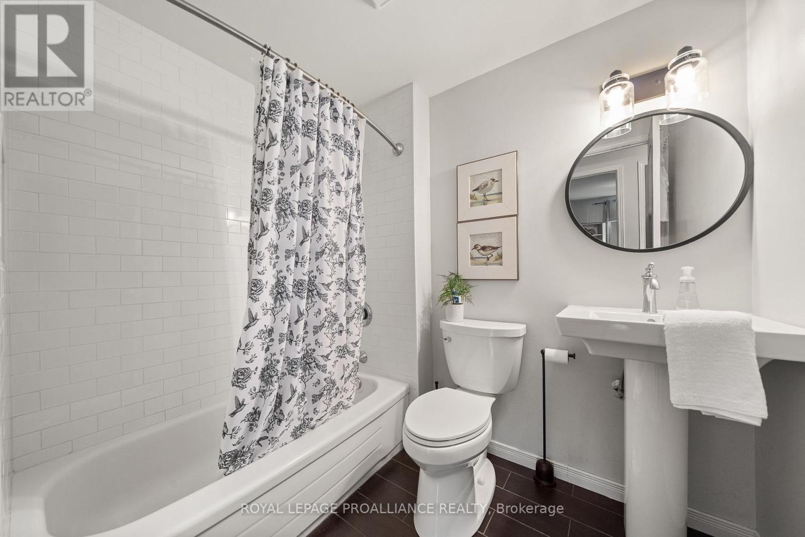 9 Spruce Gardens, Belleville, Ontario  K8N 5W3 - Photo 26 - X12485409