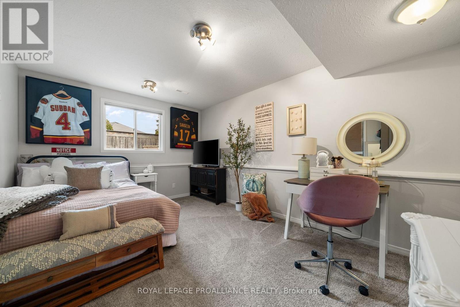 9 Spruce Gardens, Belleville, Ontario  K8N 5W3 - Photo 40 - X12485409