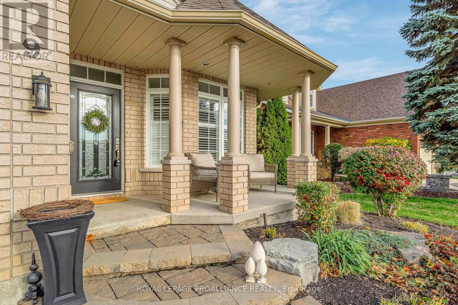 9 Spruce Gardens, Belleville, Ontario  K8N 5W3 - Photo 8 - X12485409