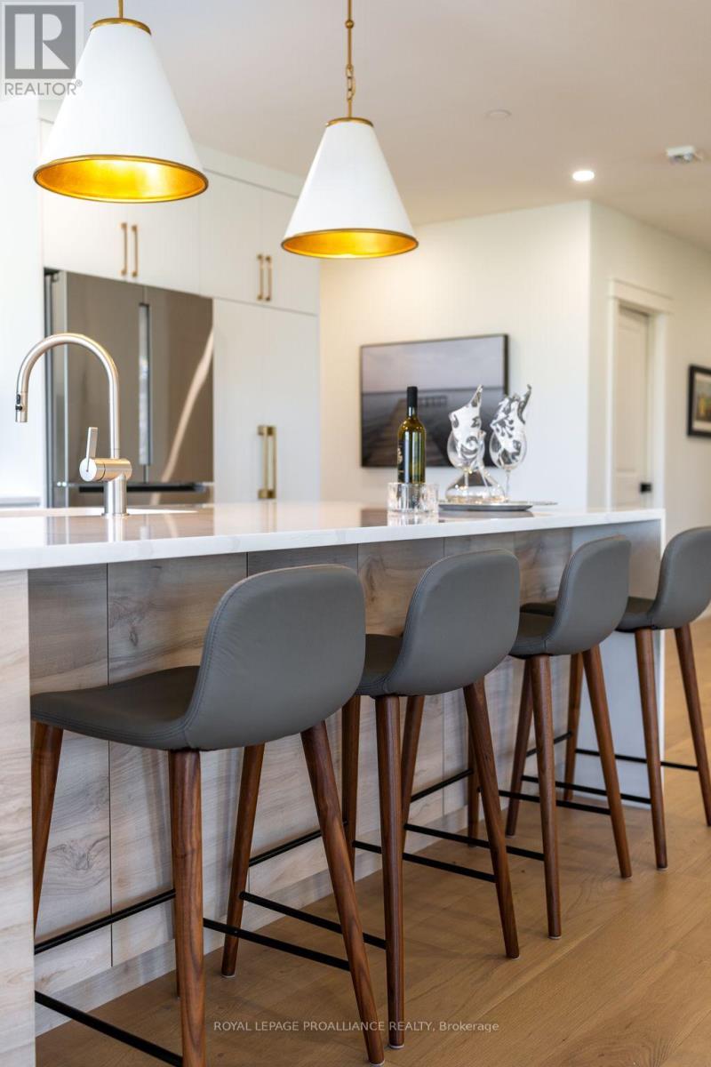 409 - 17 Cleave Avenue, Prince Edward County, Ontario  K0K 2T0 - Photo 7 - X12486858