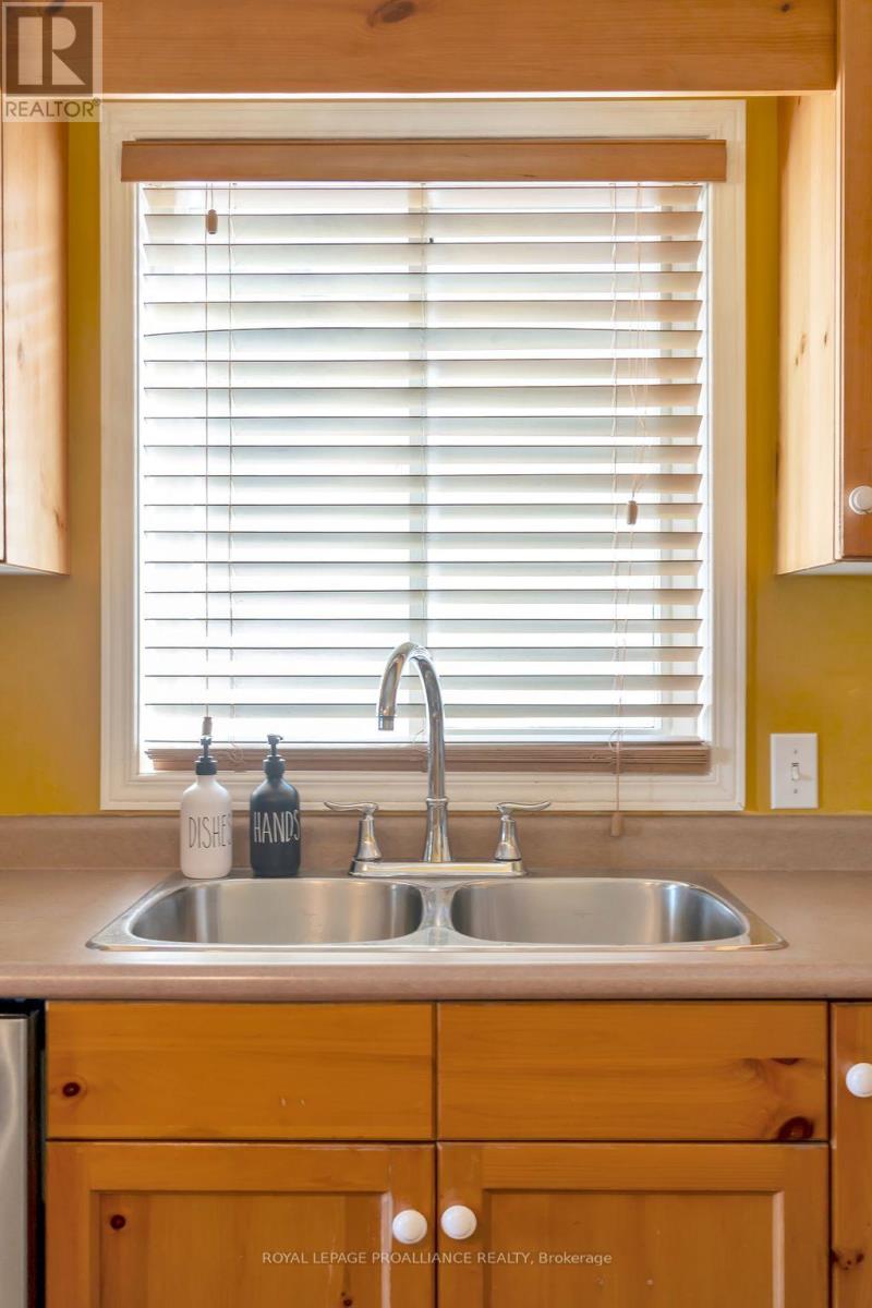 25 Faraday Gardens, Belleville, Ontario  K8P 5J5 - Photo 13 - X12491558