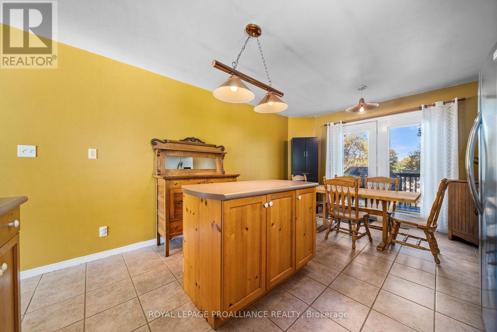 25 Faraday Gardens, Belleville, Ontario  K8P 5J5 - Photo 14 - X12491558