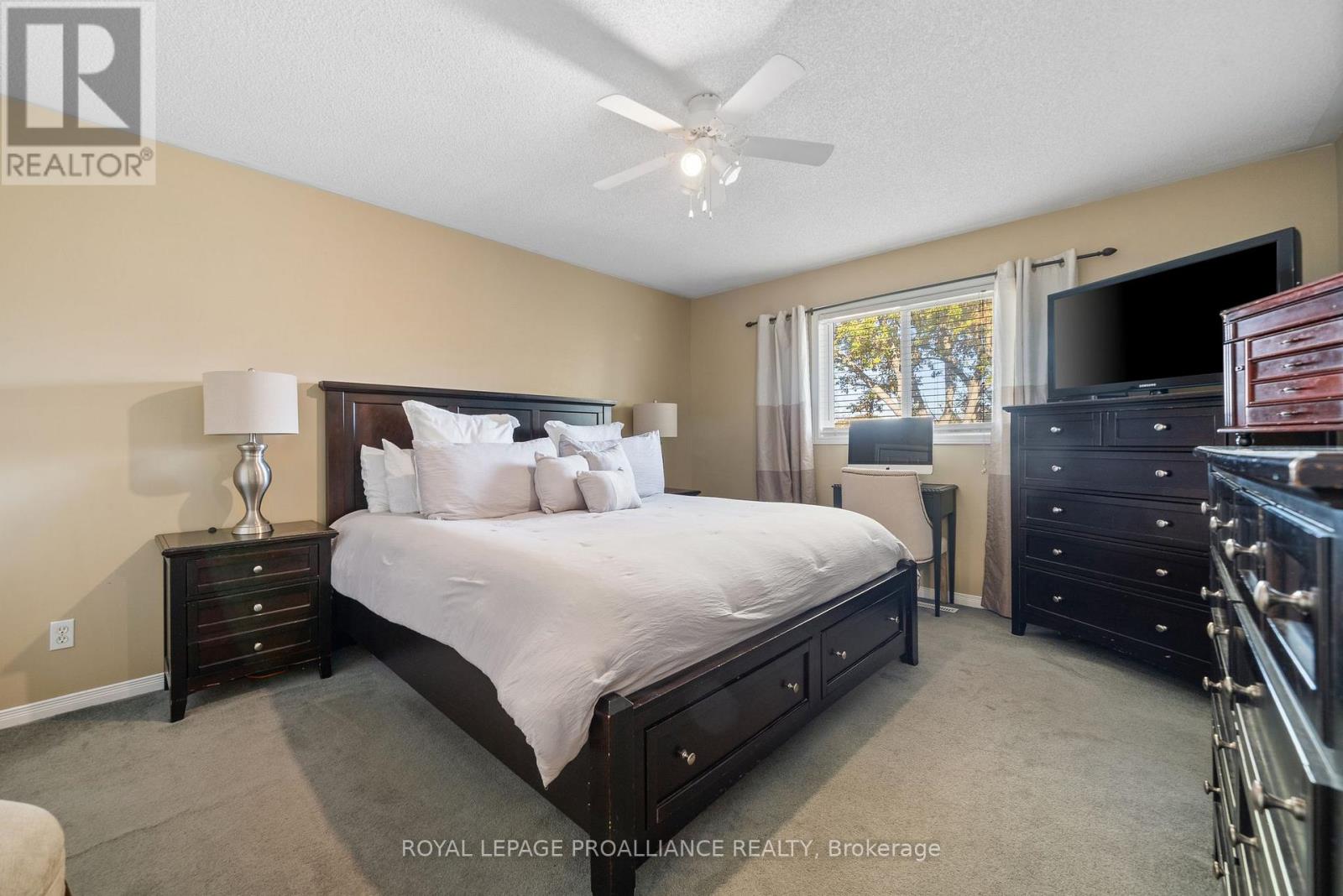 25 Faraday Gardens, Belleville, Ontario  K8P 5J5 - Photo 17 - X12491558