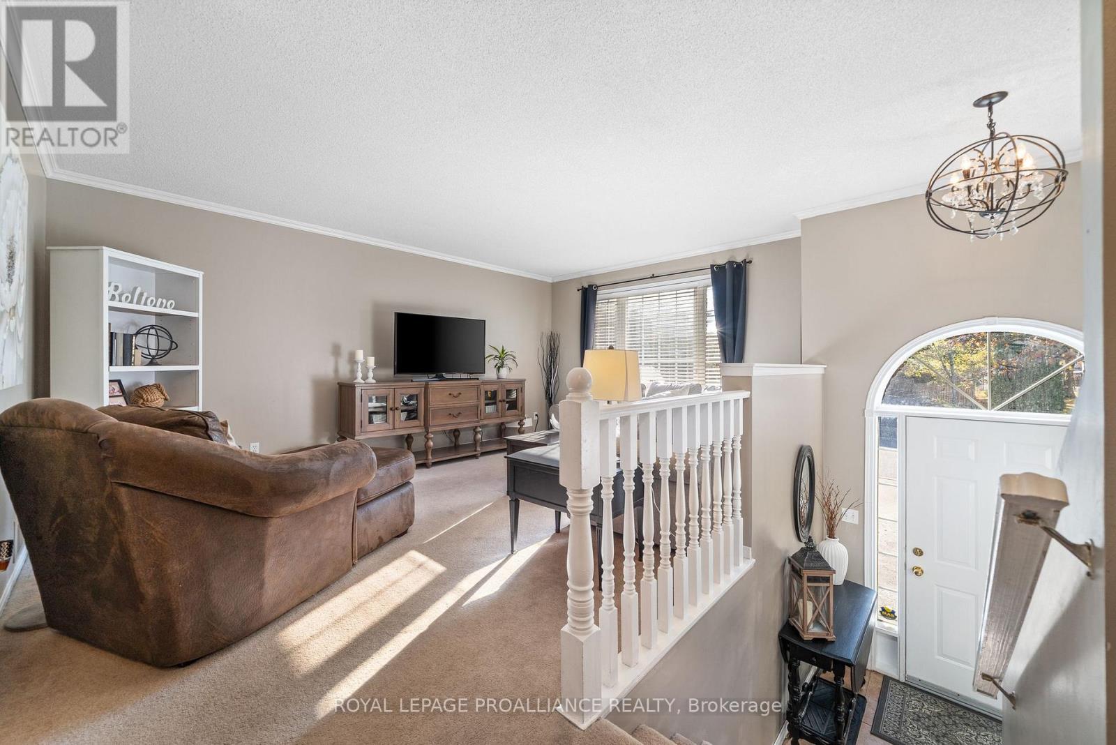 25 Faraday Gardens, Belleville, Ontario  K8P 5J5 - Photo 24 - X12491558