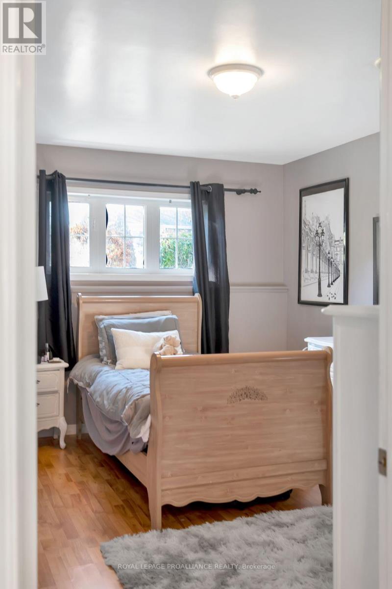 25 Faraday Gardens, Belleville, Ontario  K8P 5J5 - Photo 26 - X12491558