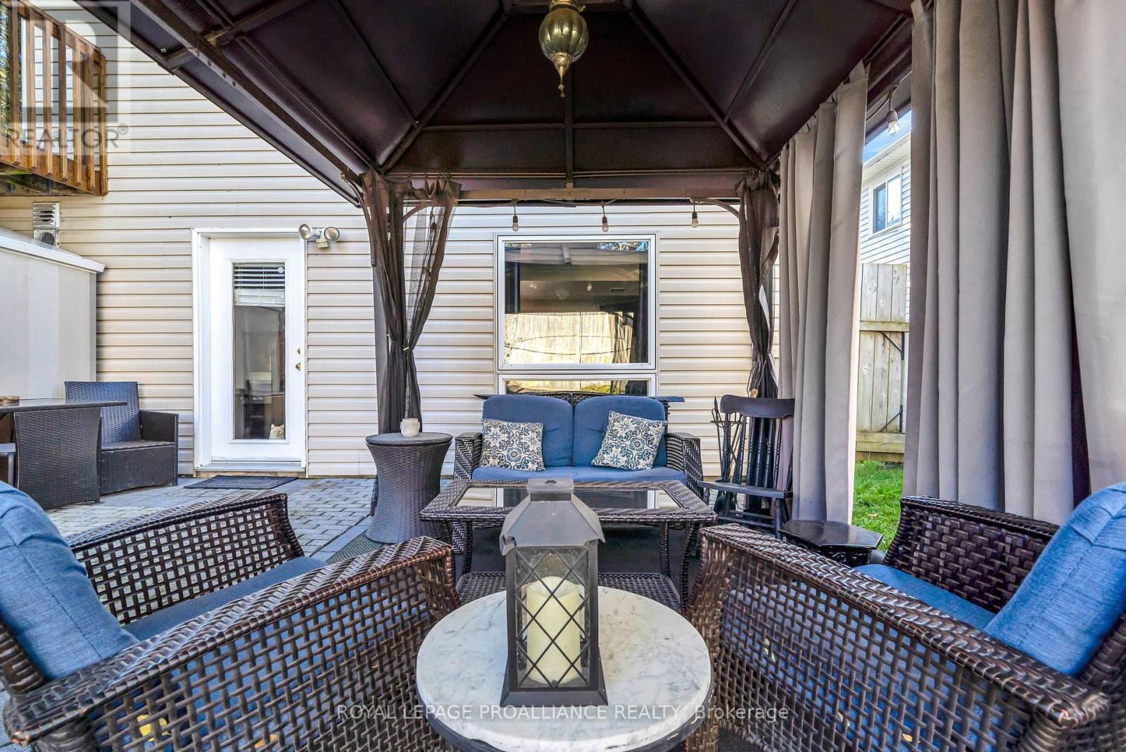 25 Faraday Gardens, Belleville, Ontario  K8P 5J5 - Photo 33 - X12491558