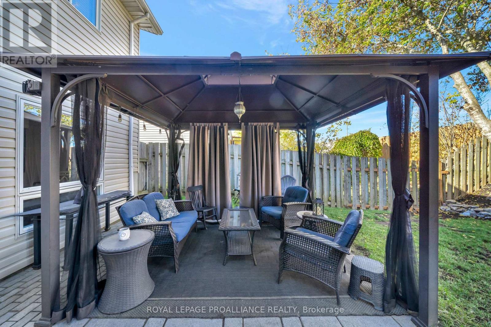 25 Faraday Gardens, Belleville, Ontario  K8P 5J5 - Photo 34 - X12491558