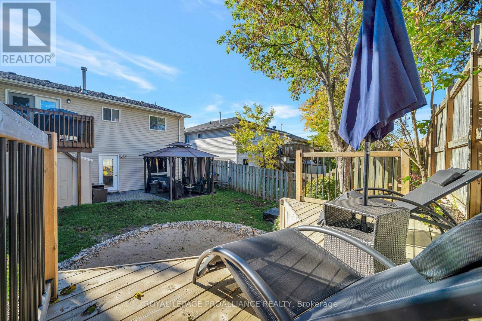 25 Faraday Gardens, Belleville, Ontario  K8P 5J5 - Photo 38 - X12491558