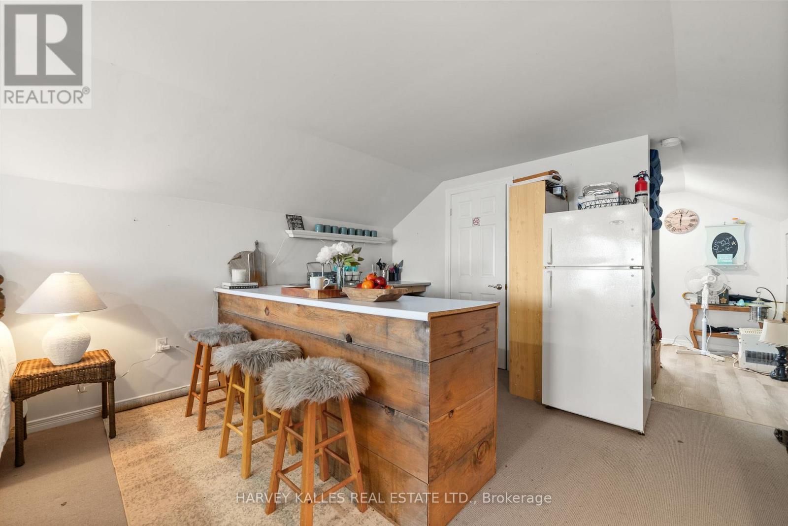 12130 Loyalist Parkway, Prince Edward County, Ontario  K0K 2T0 - Photo 33 - X12491884